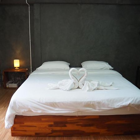 Banmai87 Guest House บ้านไม้87 เกสต์เฮ้าส์ Phra Nakhon Si Ayutthaya Exterior photo