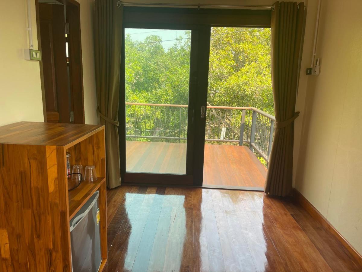 Banmai87 Guest House บ้านไม้87 เกสต์เฮ้าส์ Phra Nakhon Si Ayutthaya Exterior photo