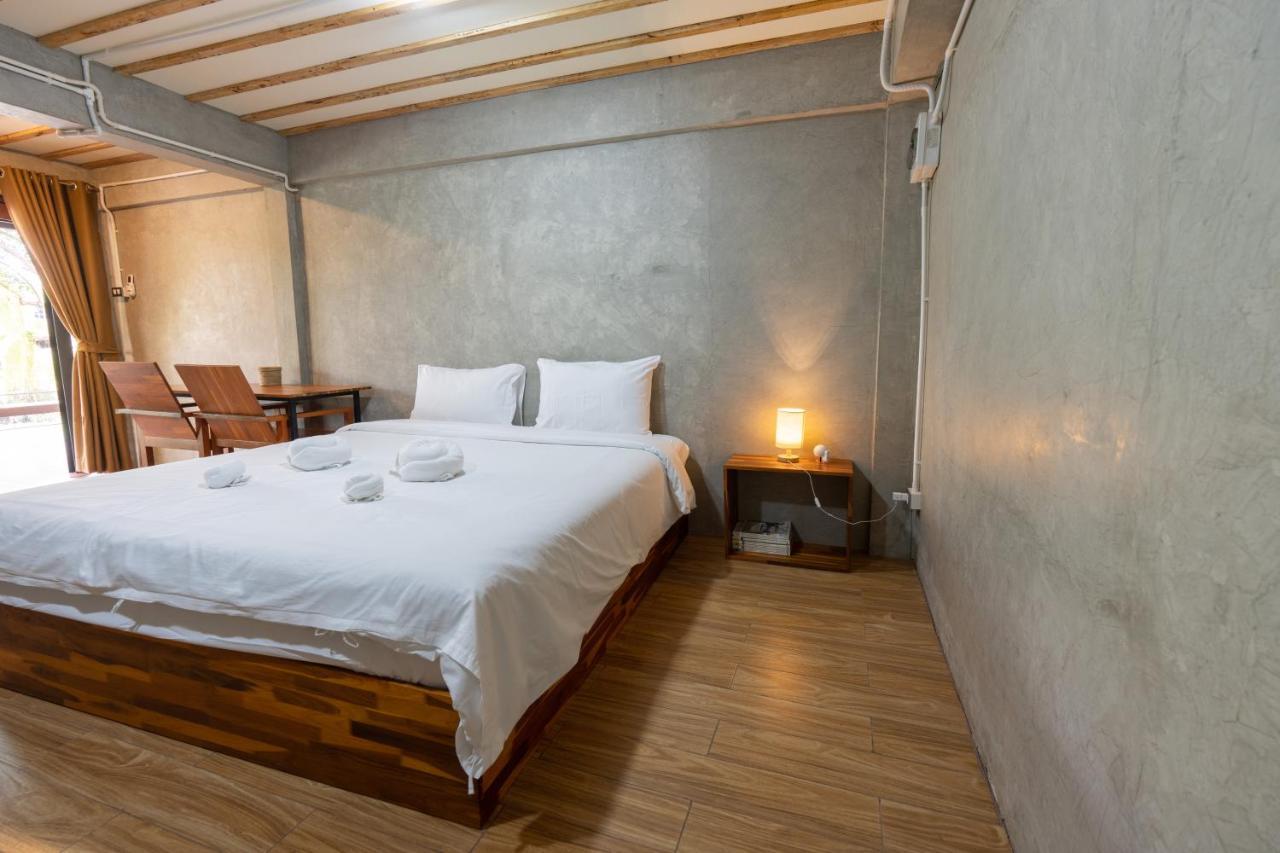 Banmai87 Guest House บ้านไม้87 เกสต์เฮ้าส์ Phra Nakhon Si Ayutthaya Exterior photo