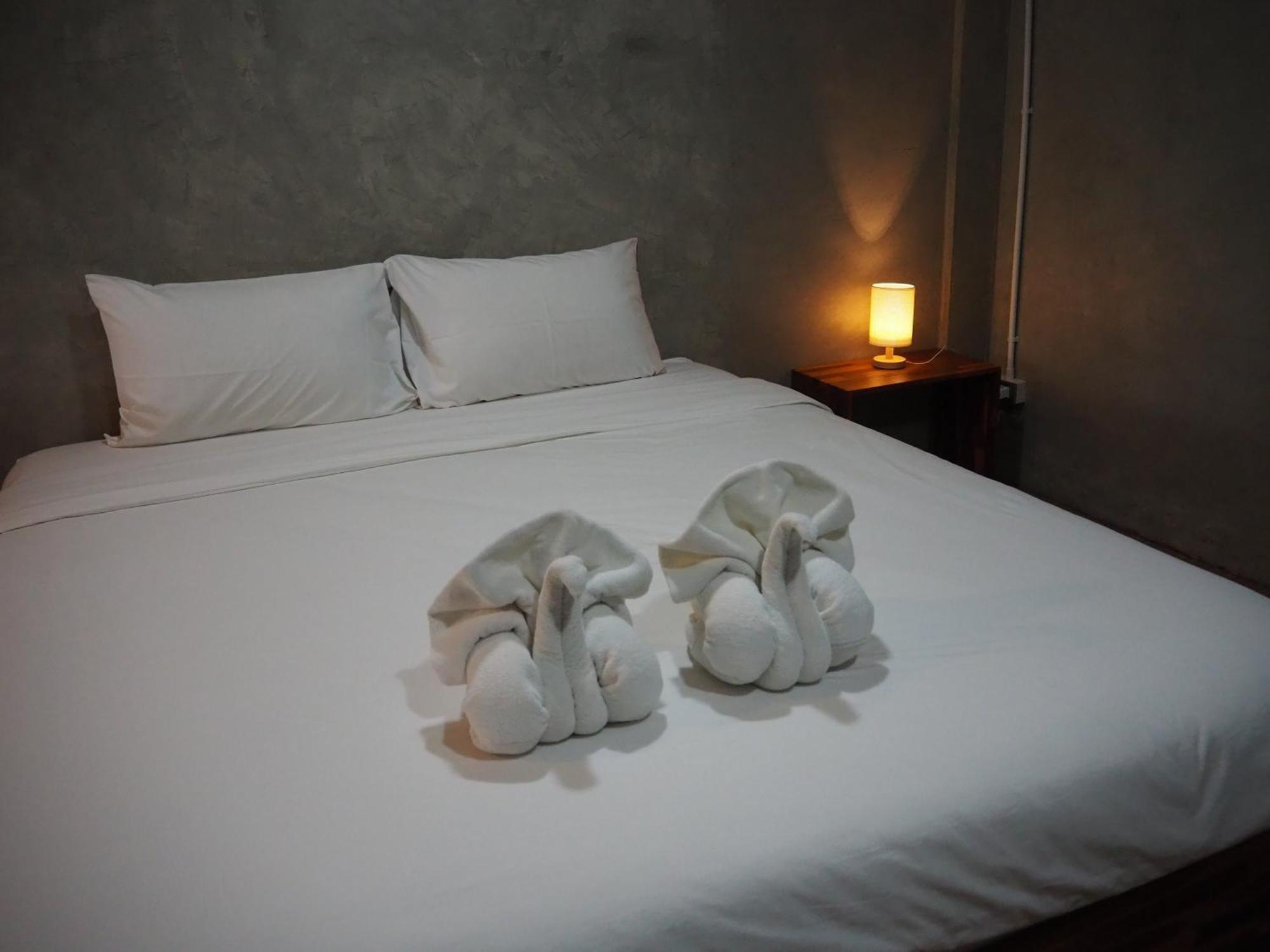 Banmai87 Guest House บ้านไม้87 เกสต์เฮ้าส์ Phra Nakhon Si Ayutthaya Exterior photo