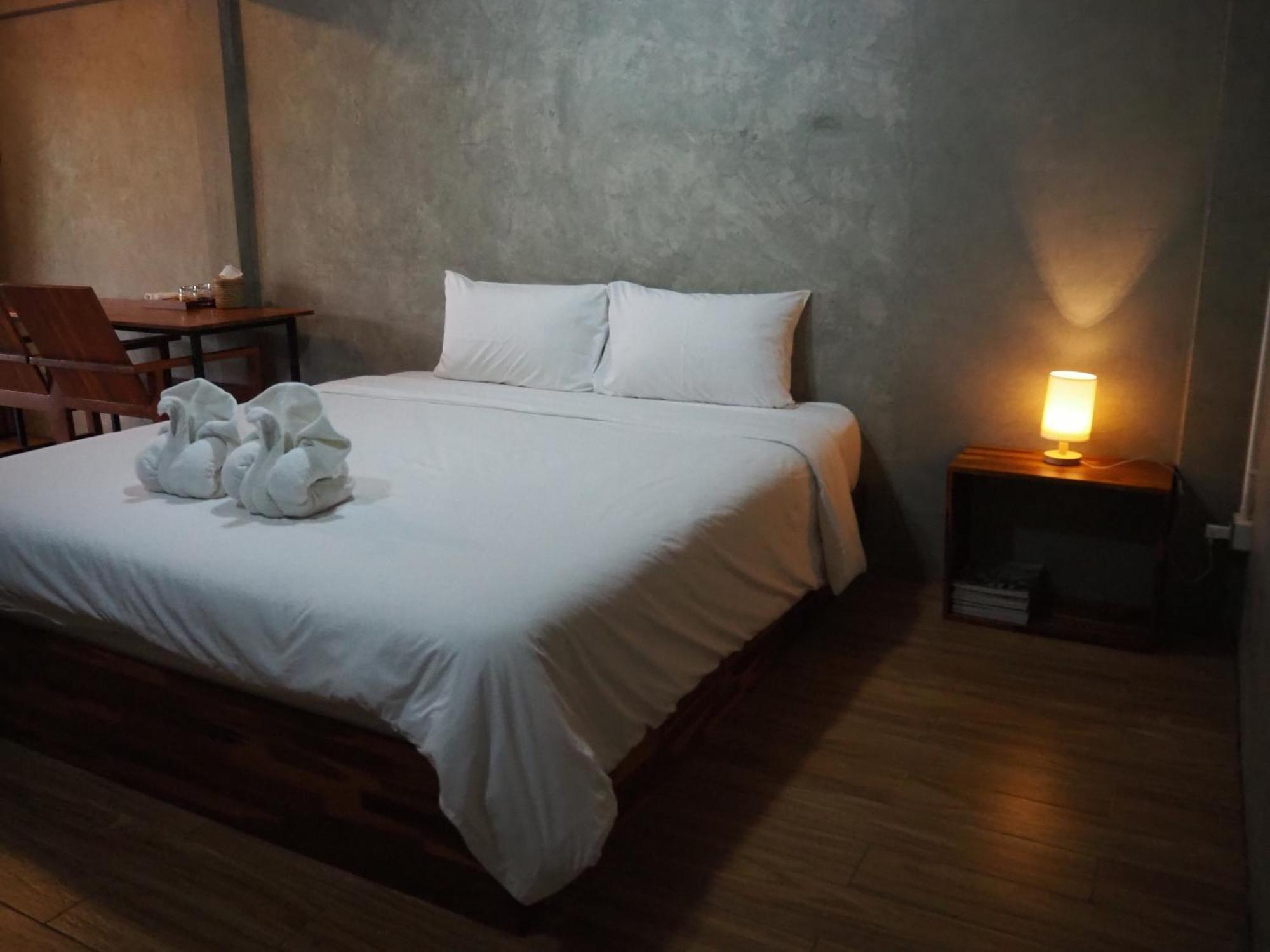 Banmai87 Guest House บ้านไม้87 เกสต์เฮ้าส์ Phra Nakhon Si Ayutthaya Exterior photo