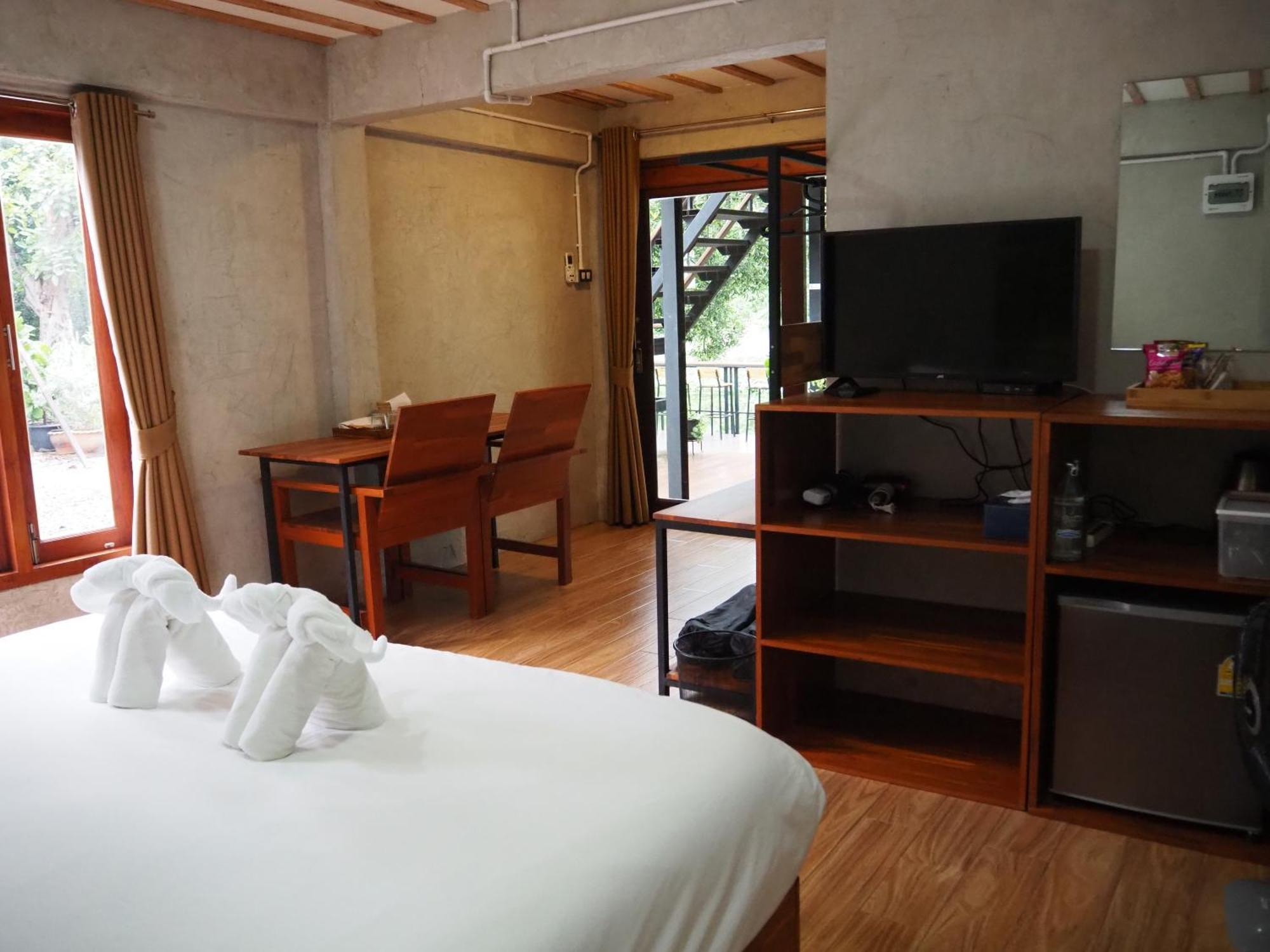 Banmai87 Guest House บ้านไม้87 เกสต์เฮ้าส์ Phra Nakhon Si Ayutthaya Exterior photo